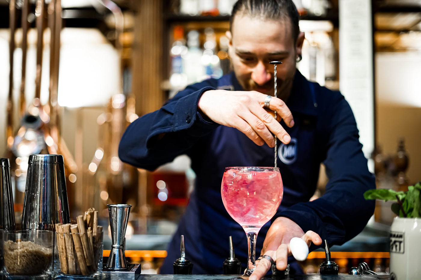 mixing gin