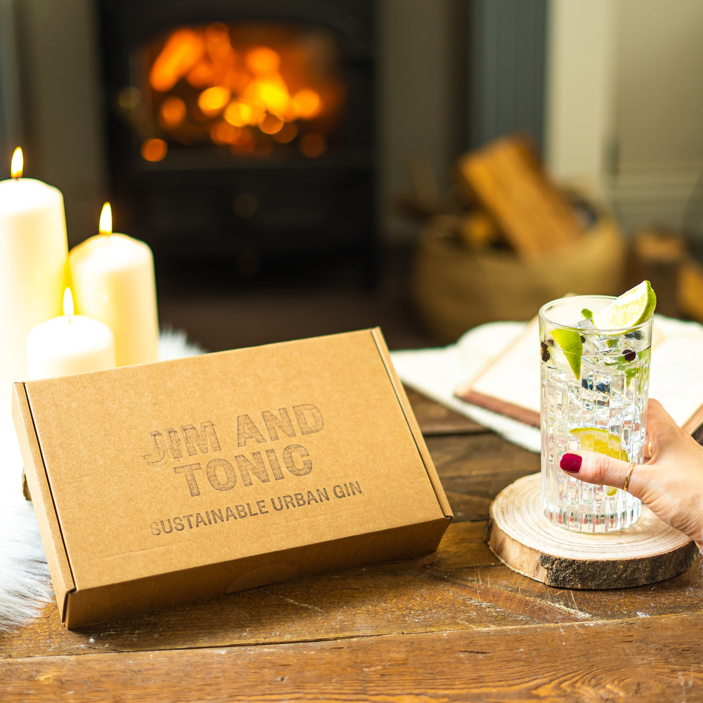 Gin Tasting Set with four gins, four tonics and recipe booklet.